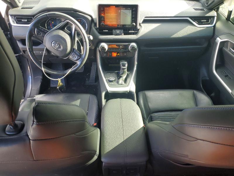 Photo 8 from auction – 2020 TOYOTA RAV4 XSE with VIN JTMEWRFV1LD533435