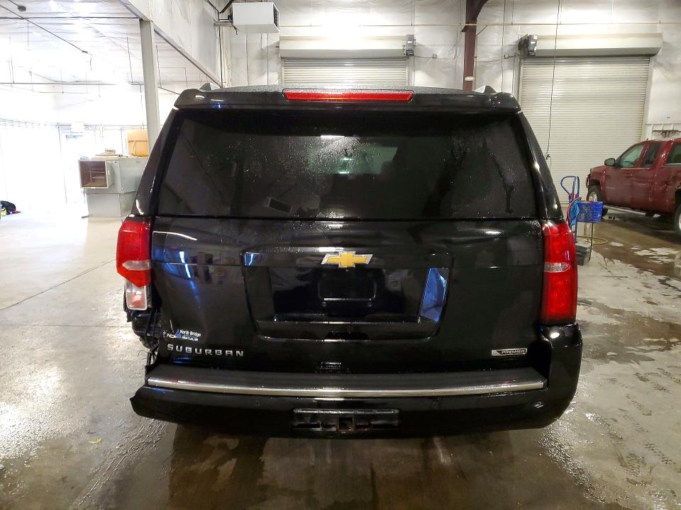 Photo 6 from auction – 2018 CHEVROLET SUBURBAN with VIN 1GNSKJKC3JR181535