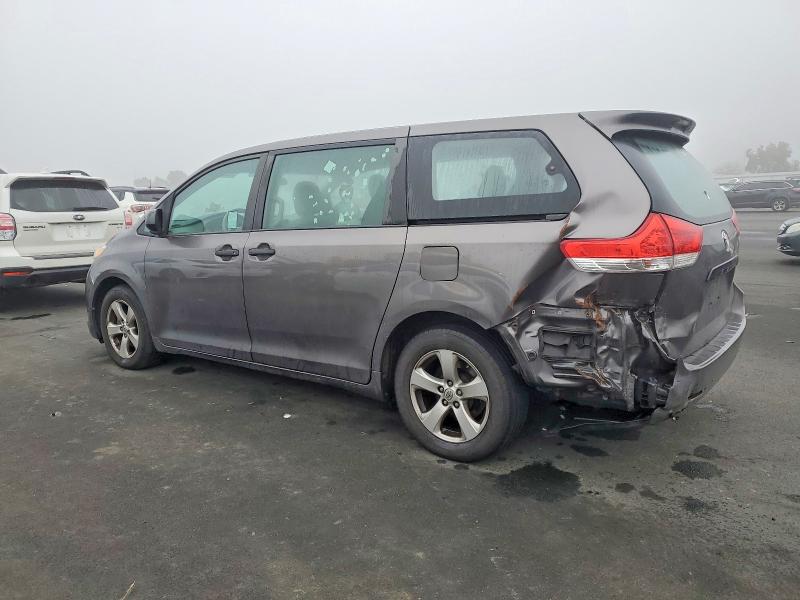 Photo 2 from auction – 2014 TOYOTA SIENNA with VIN 5TDZK3DC8ES410542