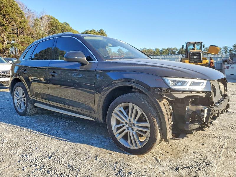 Photo 4 from auction – 2019 AUDI Q5 PREMIUM with VIN WA1BNAFY7K2108811