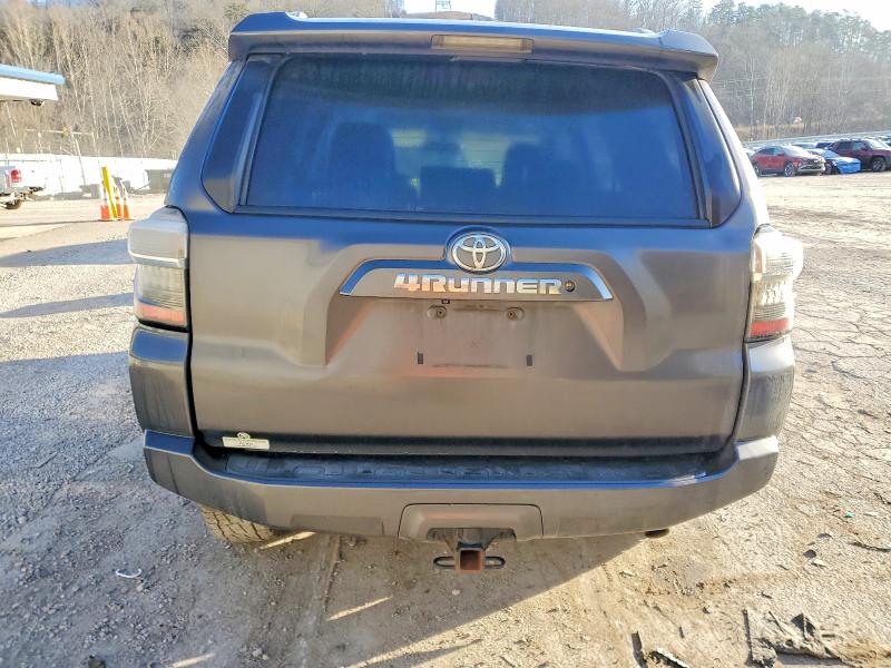 Photo 6 from auction – 2015 TOYOTA 4RUNNER SR with VIN JTEBU5JR1F5228409