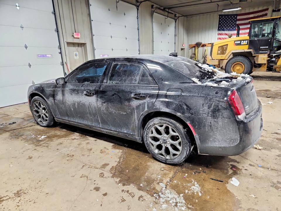 Photo 2 from auction – 2016 CHRYSLER 300 with VIN 2C3CCAGGXGH157316