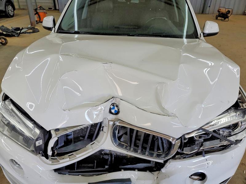 Photo 12 from auction – 2016 BMW X5 with VIN 5UXKR2C58G0R71760