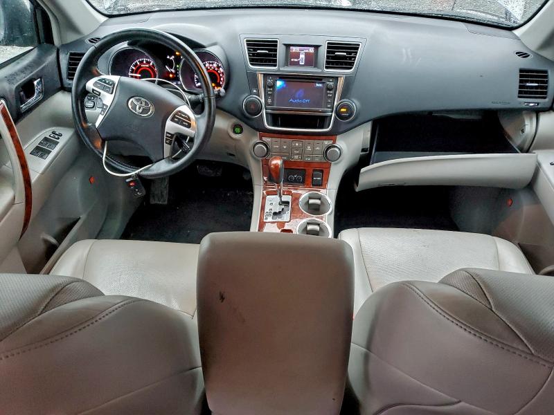 Photo 8 from auction – 2013 TOYOTA HIGHLANDER with VIN 5TDDK3EH9DS258189