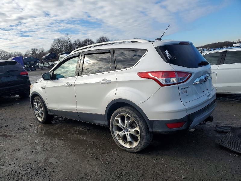 Photo 2 from auction – 2015 FORD ESCAPE with VIN 1FMCU9J95FUB15080