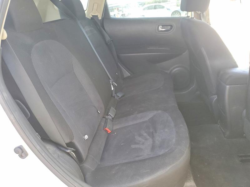 Photo 11 from auction – 2014 NISSAN ROGUE SELECT with VIN JN8AS5MT3EW602447