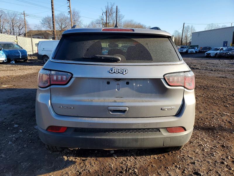 Photo 6 from auction – 2018 JEEP COMPASS LA with VIN 3C4NJDBB4JT331998