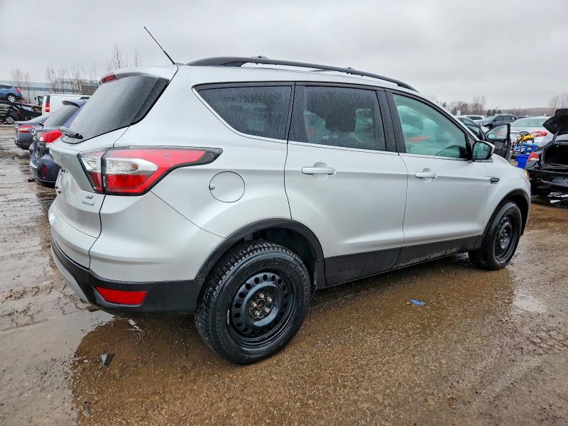 Photo 3 from auction – 2017 FORD ESCAPE SE with VIN 1FMCU0GD2HUA70142