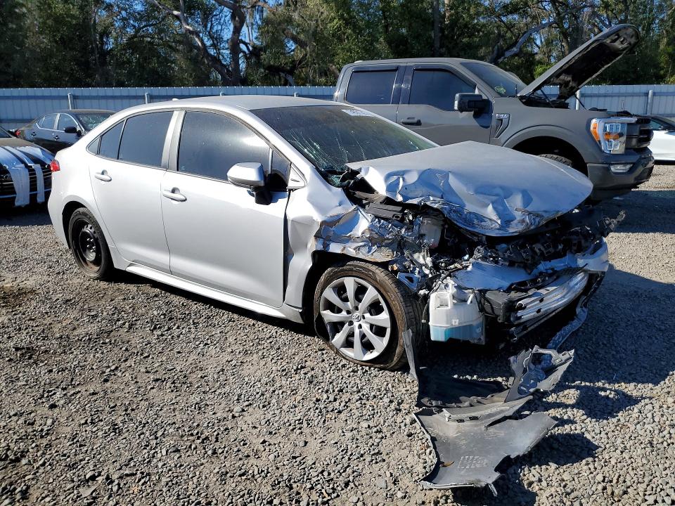 Photo 4 from auction – 2022 TOYOTA COROLLA LE with VIN 5YFEPMAE4NP308482