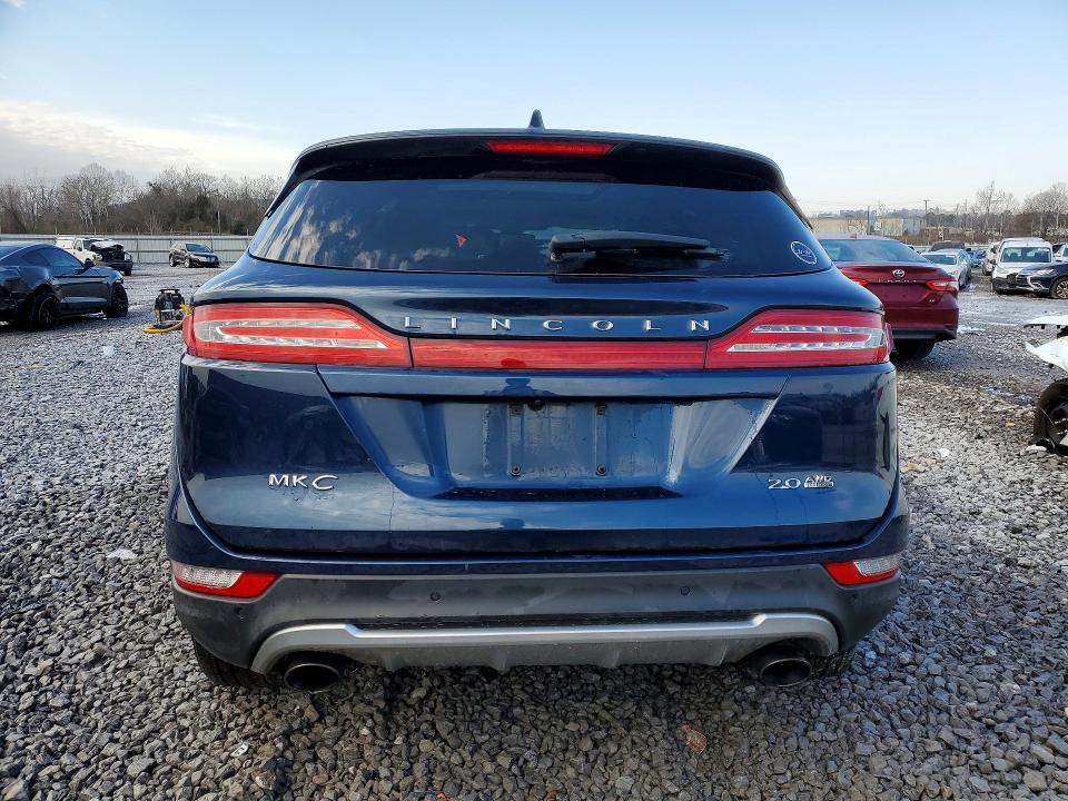 Photo 6 from auction – 2015 LINCOLN TOWNHOUSE MKC with VIN 5LMCJ2A95FUJ20146