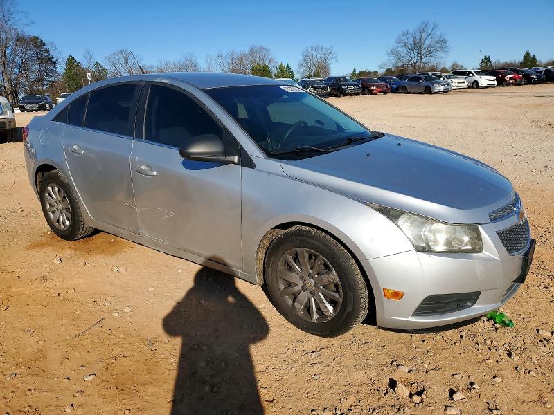Photo 4 from auction – 2011 CHEVROLET CRUZE LS with VIN 1G1PD5SH6B7176721