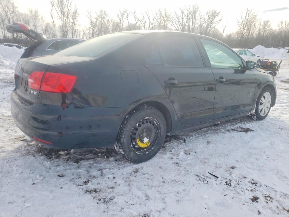 Photo 3 from auction – 2011 VOLKSWAGEN JETTA with VIN 3VWDX7AJ3BM357201