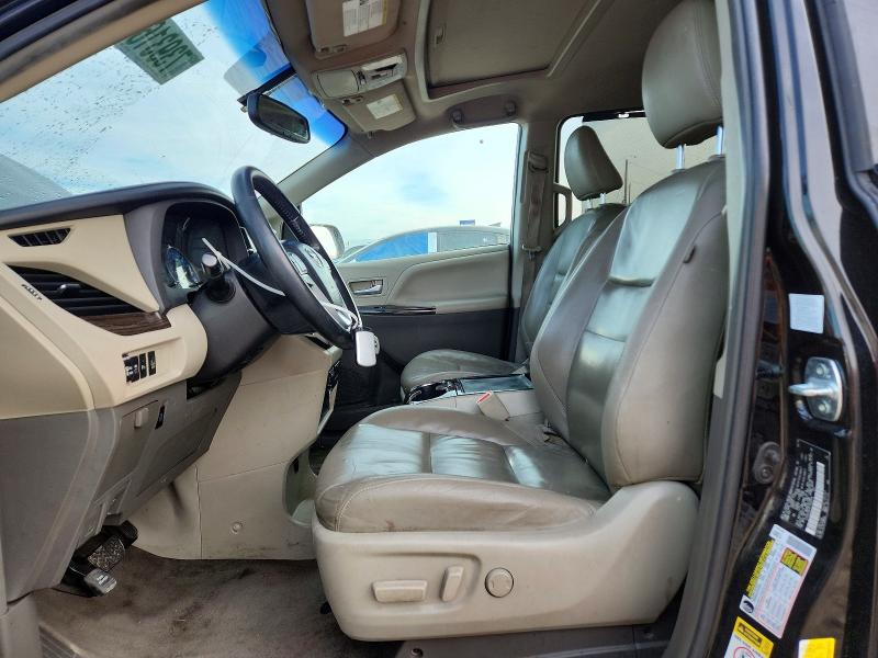 Photo 7 from auction – 2015 TOYOTA SIENNA XLE with VIN 5TDYK3DC3FS595676