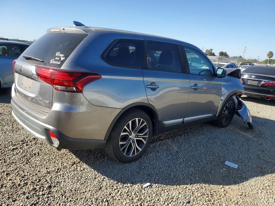 Foto 3 de la subasta – 2017 MITSUBISHI OUTLANDER con VIN JA4AD2A37HZ053552