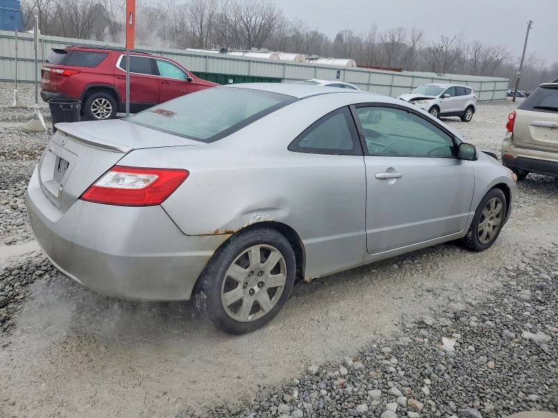 Photo 3 from auction – 2008 HONDA CIVIC LX with VIN 2HGFG11618H571374