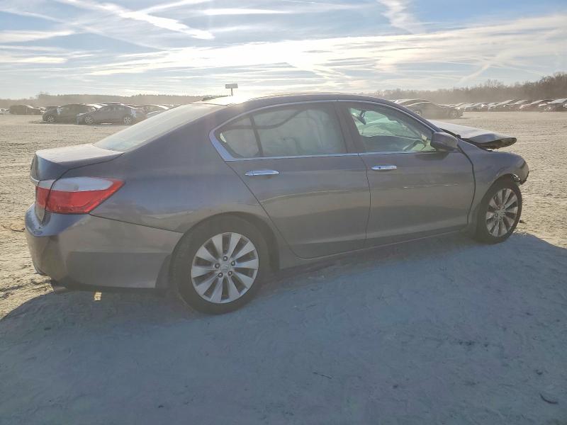 Photo 3 from auction – 2014 HONDA ACCORD with VIN 1HGCR2F81EA242164