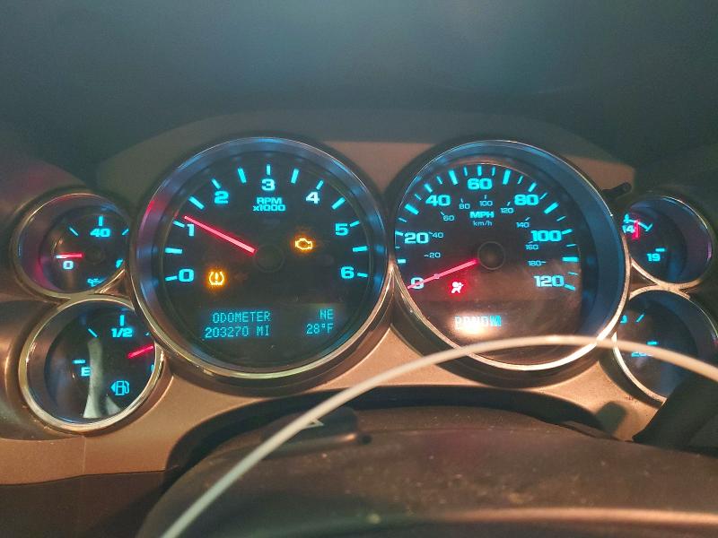 Photo 9 from auction – 2011 CHEVROLET SILVERADO with VIN 1GCRKSE35BZ192479