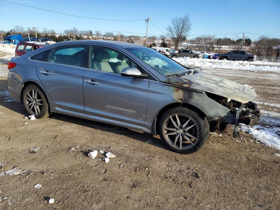 Photo 4 from auction – 2015 HYUNDAI SONATA SPO with VIN 5NPE34AB6FH229749