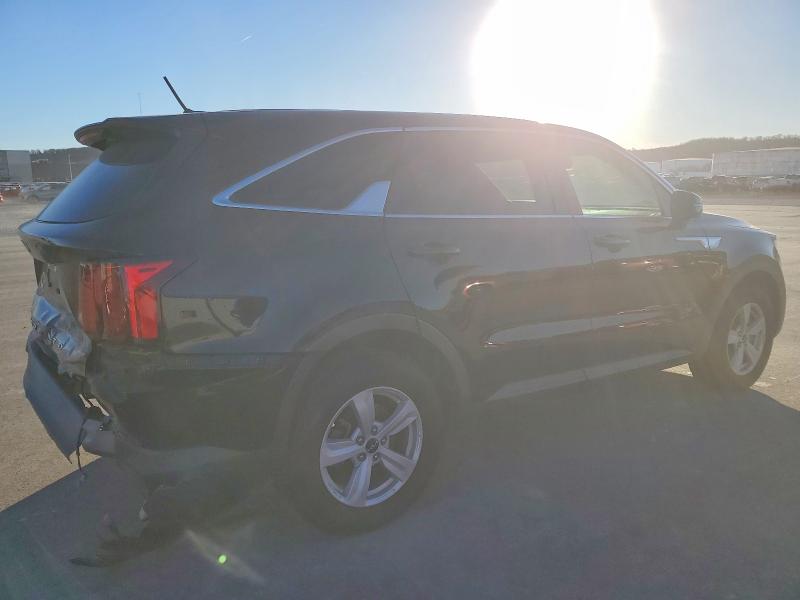 Photo 3 from auction – 2022 KIA SORENTO with VIN 5XYRG4LC9NG083753