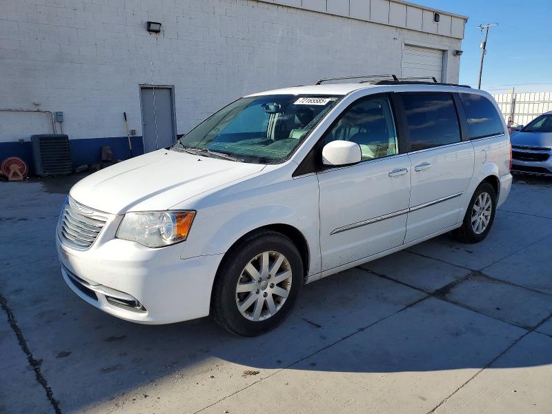 CHRYSLER TOWN & COU 2015 with VIN 2C4RC1BG6FR716186 - Photo from auction