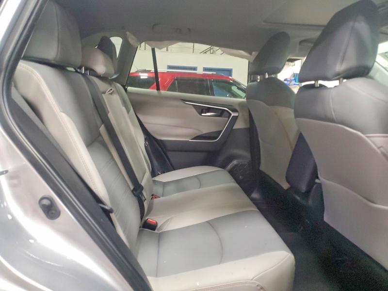 Photo 11 from auction – 2024 TOYOTA RAV4 XLE P with VIN 2T3A1RFV8RC417935