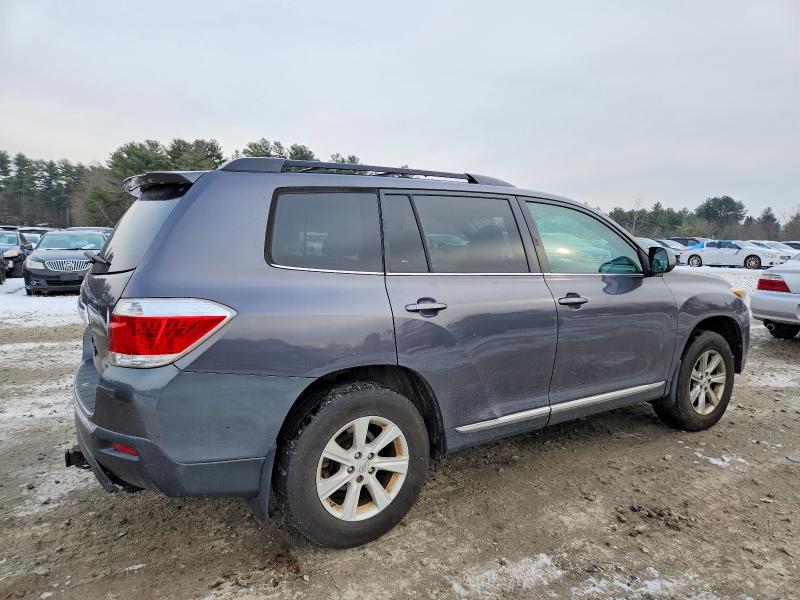 Photo 3 from auction – 2013 TOYOTA HIGHLANDER with VIN 5TDBK3EH5DS190027