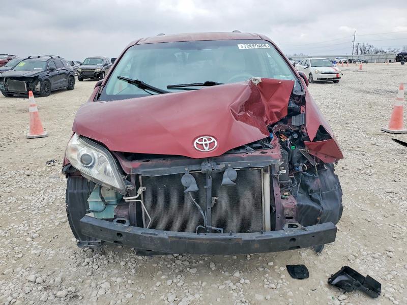 Photo 5 from auction – 2013 TOYOTA SIENNA with VIN 5TDKK3DC6DS296184