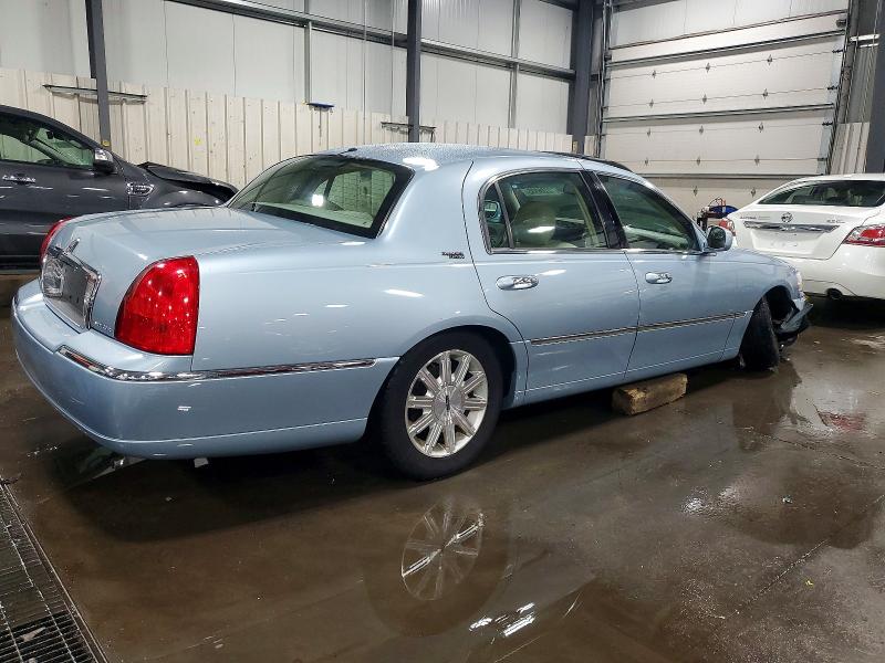 Photo 3 from auction – 2009 LINCOLN TOWN CAR S with VIN 2LNHM82V09X607430