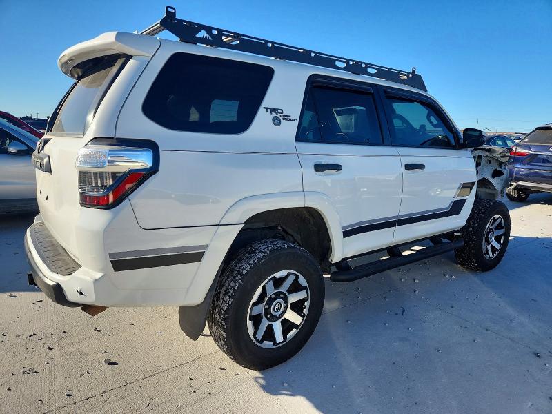 Photo 3 from auction – 2022 TOYOTA 4RUNNER SR with VIN JTERU5JR1N6006105