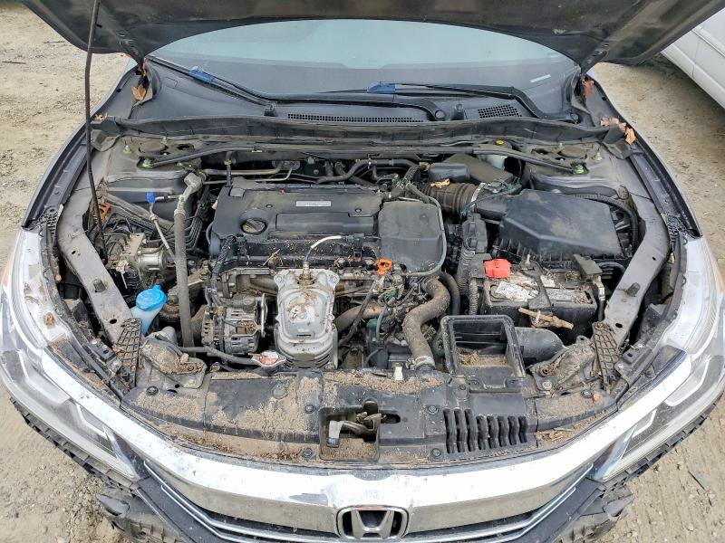 Photo 11 from auction – 2017 HONDA ACCORD with VIN 1HGCR2F12HA213957