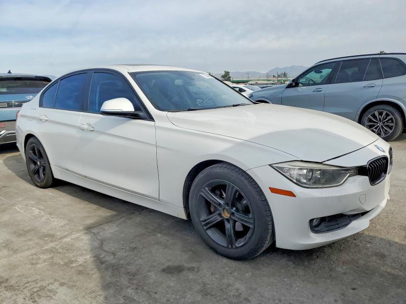 Photo 4 from auction – 2014 BMW 320 with VIN WBA3B1C56EP681054