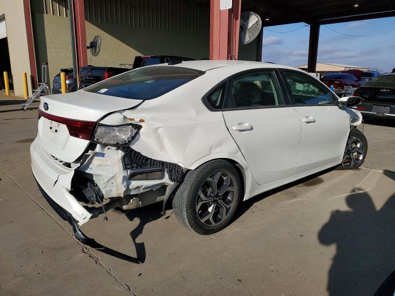 Photo 3 from auction – 2021 KIA FORTE FE with VIN 3KPF24AD5ME347382