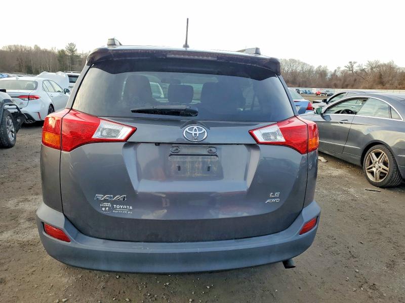 Photo 6 from auction – 2014 TOYOTA RAV4 LE with VIN 2T3BFREV0EW214974