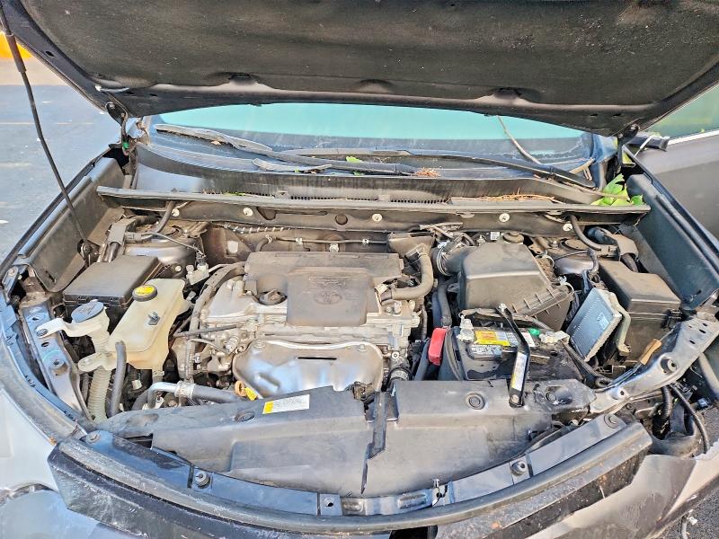 Photo 12 from auction – 2018 TOYOTA RAV4 ADVEN with VIN 2T3RFREV8JW759958