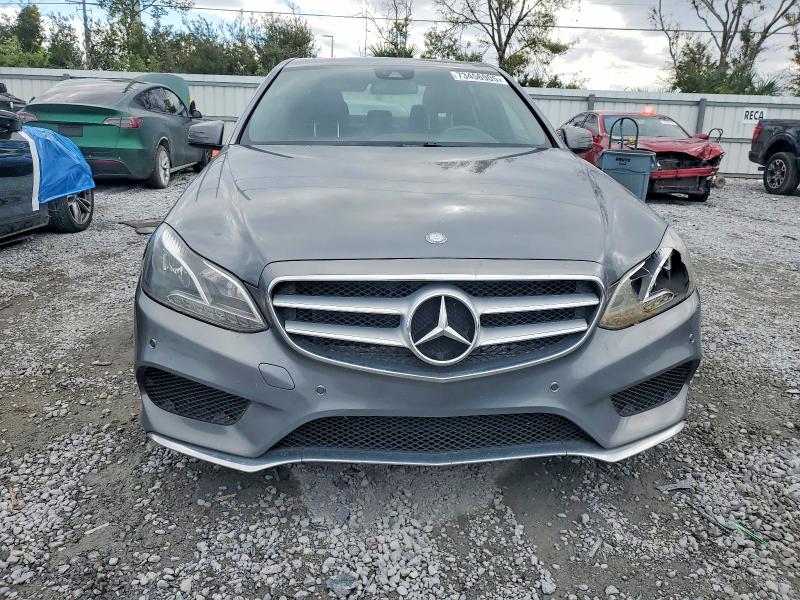 Photo 5 from auction – 2016 MERCEDES-BENZ E 350 with VIN WDDHF5KB7GB220169