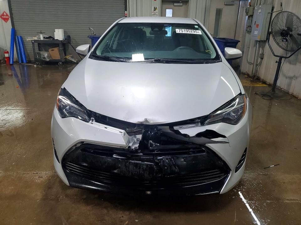 Photo 5 from auction – 2018 TOYOTA COROLLA with VIN 5YFBURHE7JP781771
