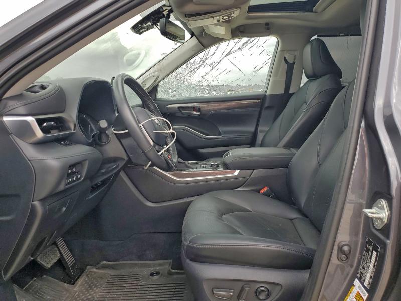 Photo 7 from auction – 2020 TOYOTA HIGHLANDER with VIN 5TDDZRBH8LS038477