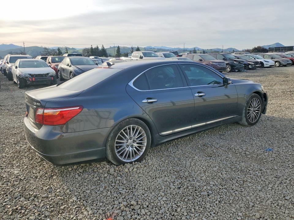 Photo 3 from auction – 2010 LEXUS LS 460 with VIN JTHBL5EF0A5098606