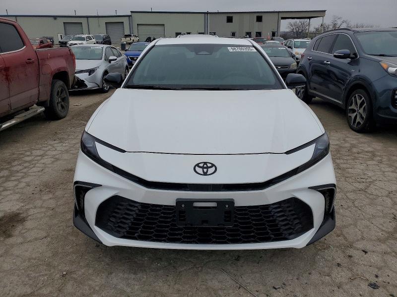 Photo 5 from auction – 2026 TOYOTA CAMRY with VIN 4T1DAACK7TU661535