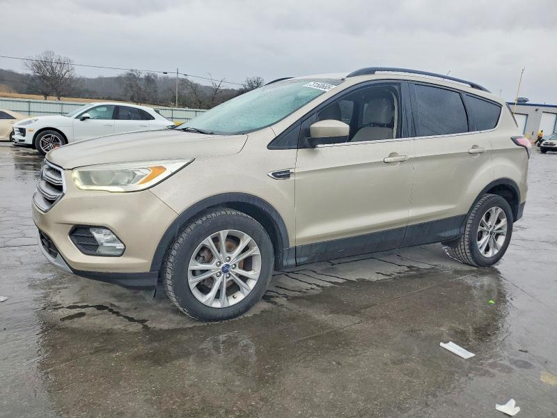 FORD ESCAPE SE 2017 with VIN 1FMCU0GD0HUC47657 - Photo from auction