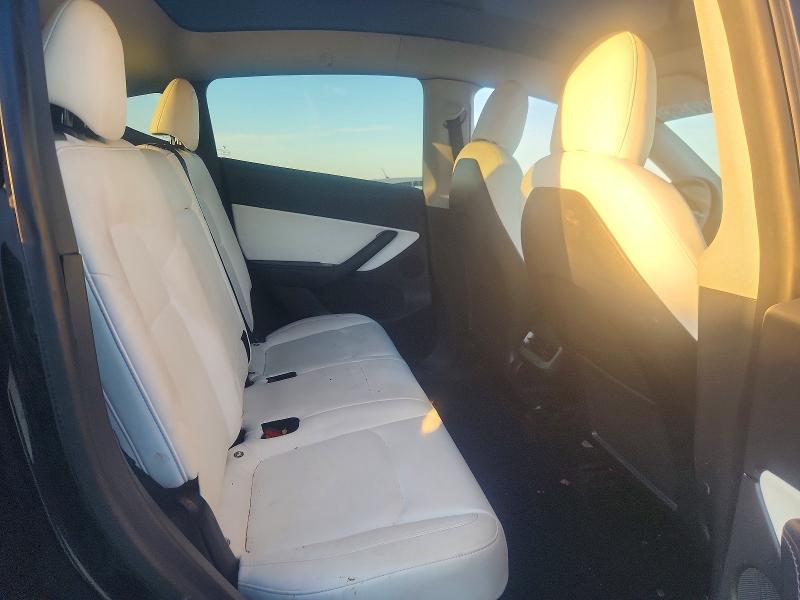 Photo 10 from auction – 2021 TESLA MODEL Y with VIN 5YJYGDEE0MF093118