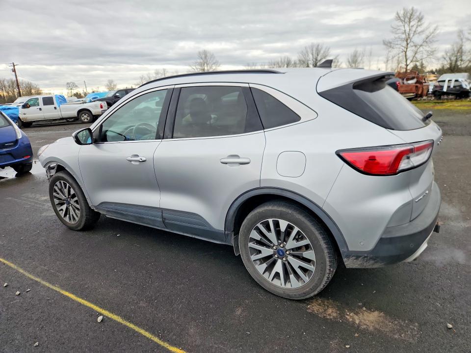 Photo 2 from auction – 2020 FORD ESCAPE TIT with VIN 1FMCU9J99LUB20181
