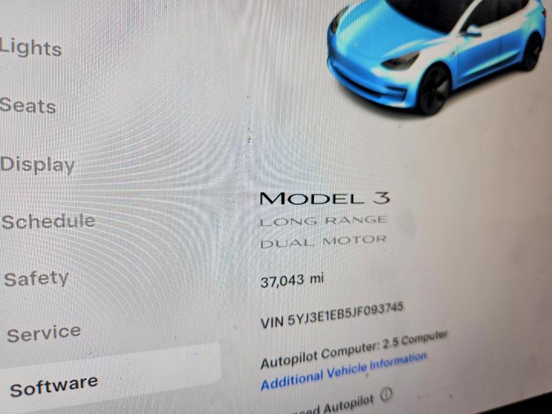 Photo 9 from auction – 2018 TESLA MODEL 3 with VIN 5YJ3E1EB5JF093745