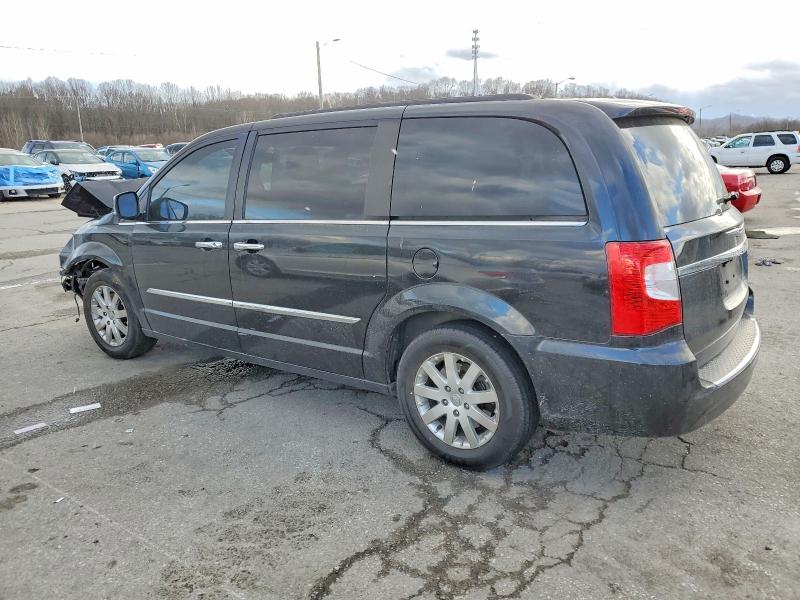 Photo 2 from auction – 2012 CHRYSLER TOWN & COU with VIN 2C4RC1CG2CR339463