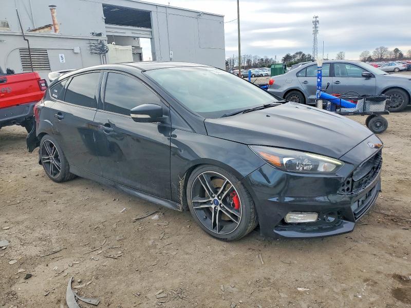 Photo 4 from auction – 2015 FORD FOCUS ST with VIN 1FADP3L9XFL312106