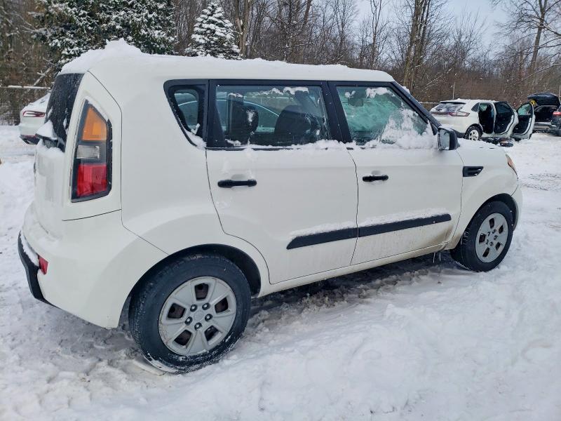 Foto 3 de la subasta – 2011 KIA SOUL con VIN KNDJT2A15B7715719