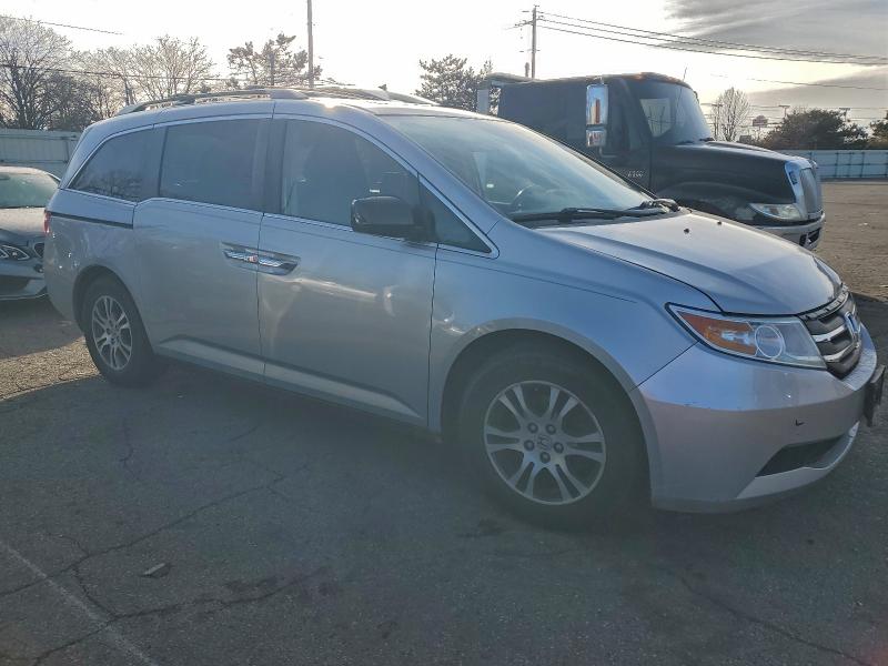 Photo 4 from auction – 2013 HONDA ODYSSEY with VIN 5FNRL5H64DB091561