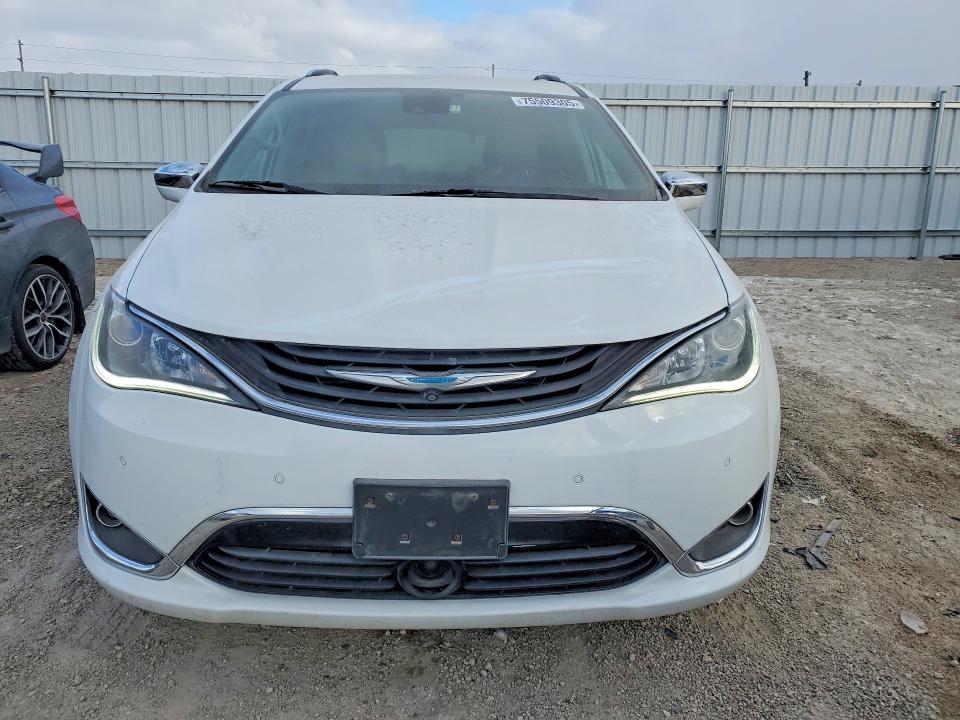 Photo 5 from auction – 2018 CHRYSLER PACIFICA H with VIN 2C4RC1N78JR126821