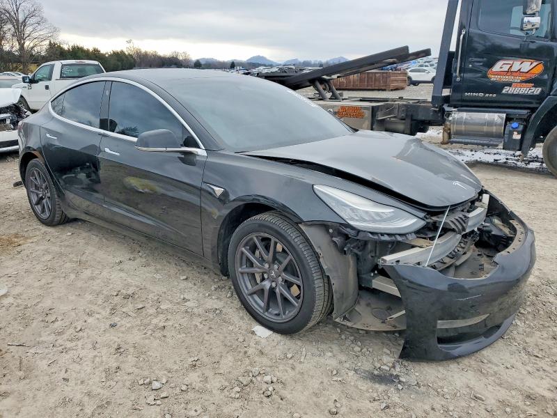 Photo 4 from auction – 2019 TESLA MODEL 3 with VIN 5YJ3E1EB1KF390660