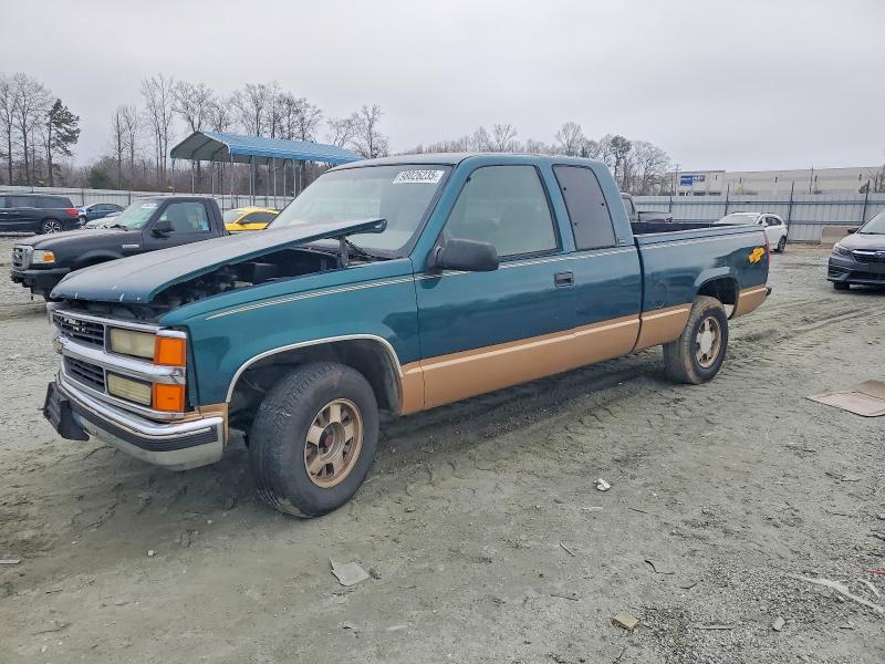 CHEVROLET GMT-400 1996 with VIN 1GCEC19M9TE118838 - Photo from auction